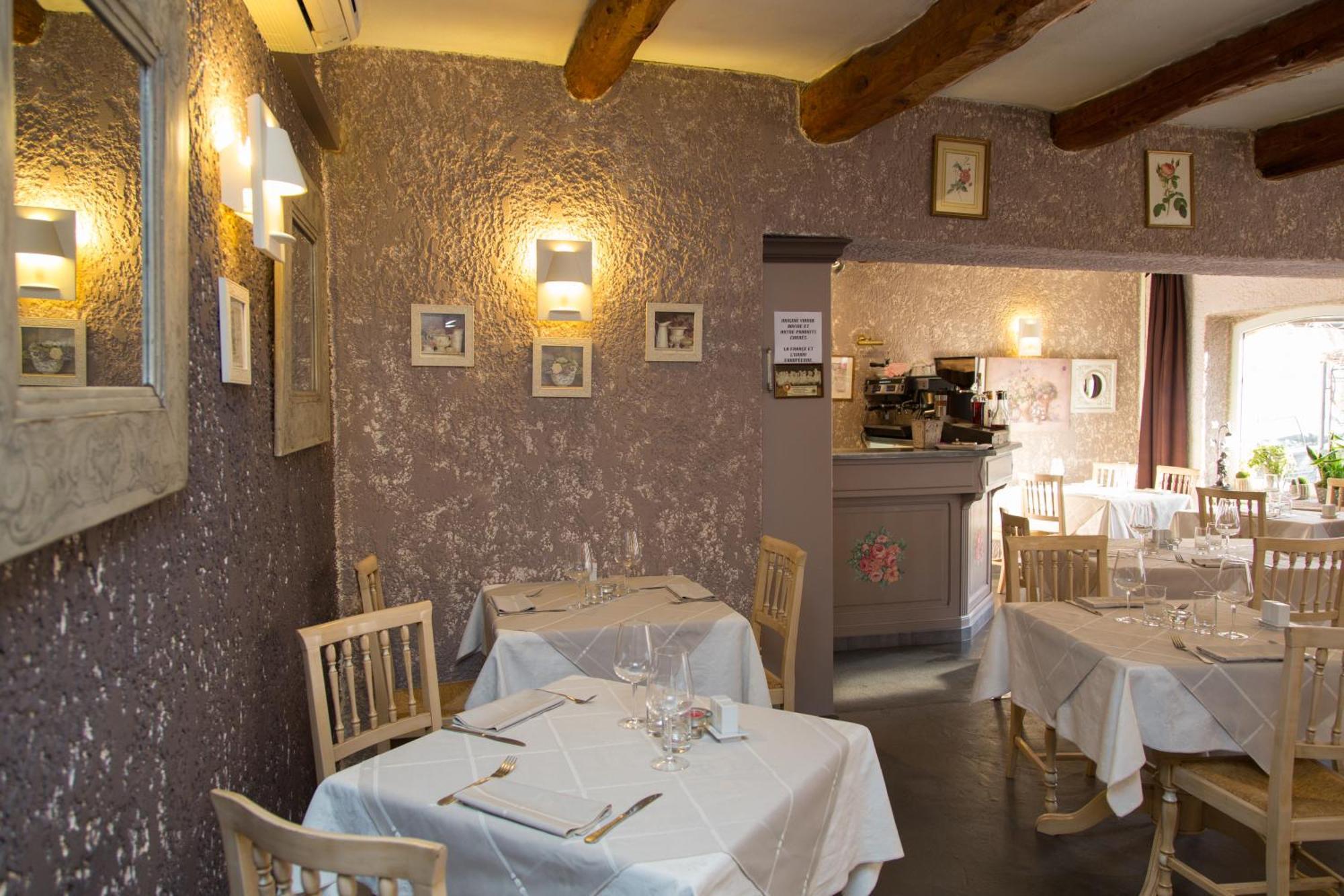 Logis Hotel Restaurant La Farigoule Sainte-Cecile-les-Vignes Exterior photo