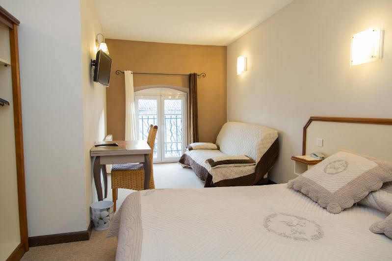 Logis Hotel Restaurant La Farigoule Sainte-Cecile-les-Vignes Exterior photo